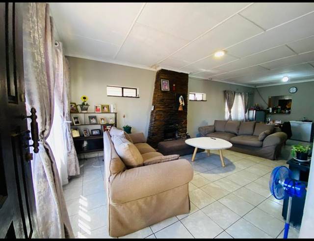 4 BEDROOM HOUSE FOR SALE IN KENSINGTON